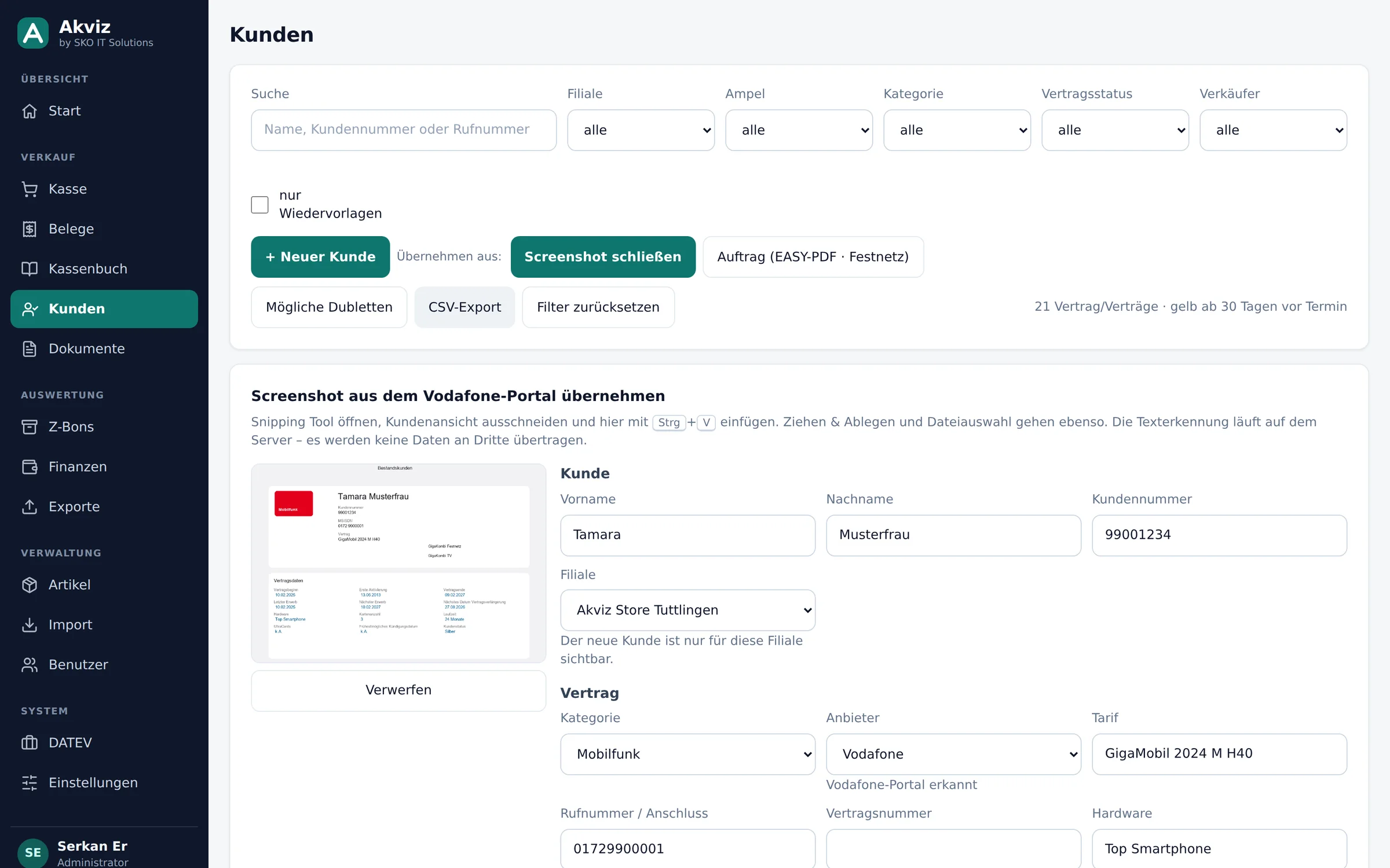 Akviz Vertragsimport: Portal-Screenshot links, erkannte Felder Kunde, Tarif, Rufnummer, Termine rechts